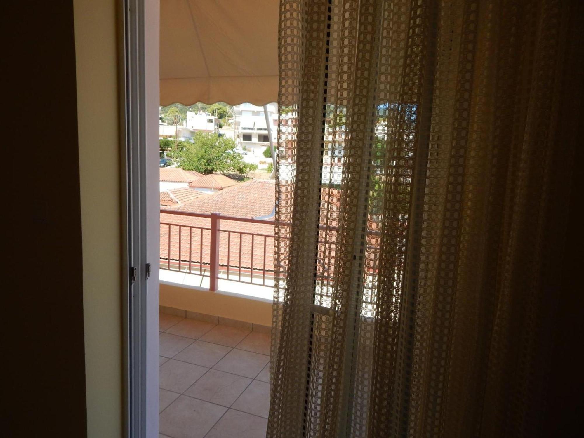 Angela'S Apartment With Beautiful Balcony View Agios Konstantinos  Buitenkant foto